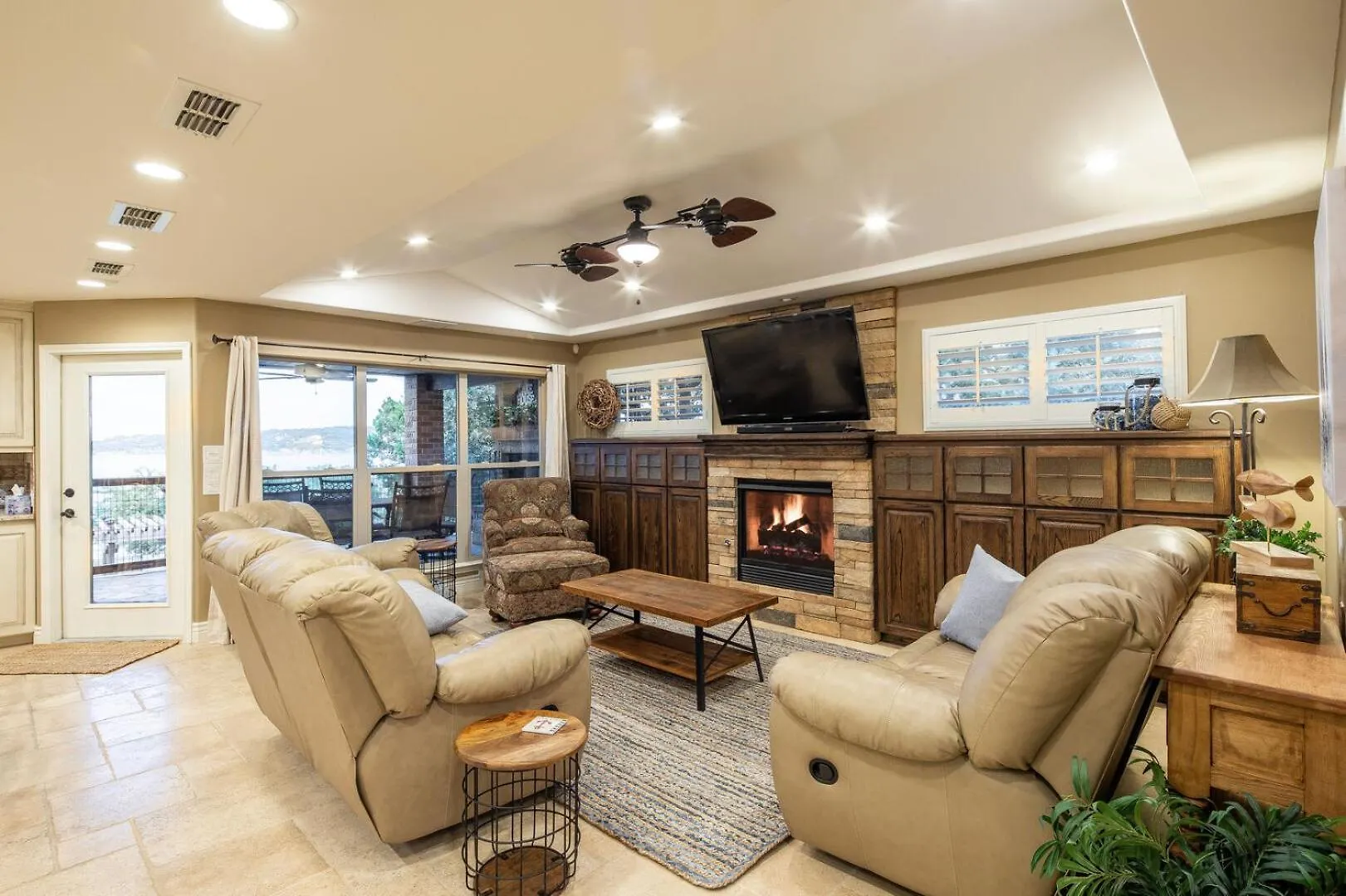 Hummingbird Hideaway - Waterfront With Pool And Hot Tub! Holiday home *