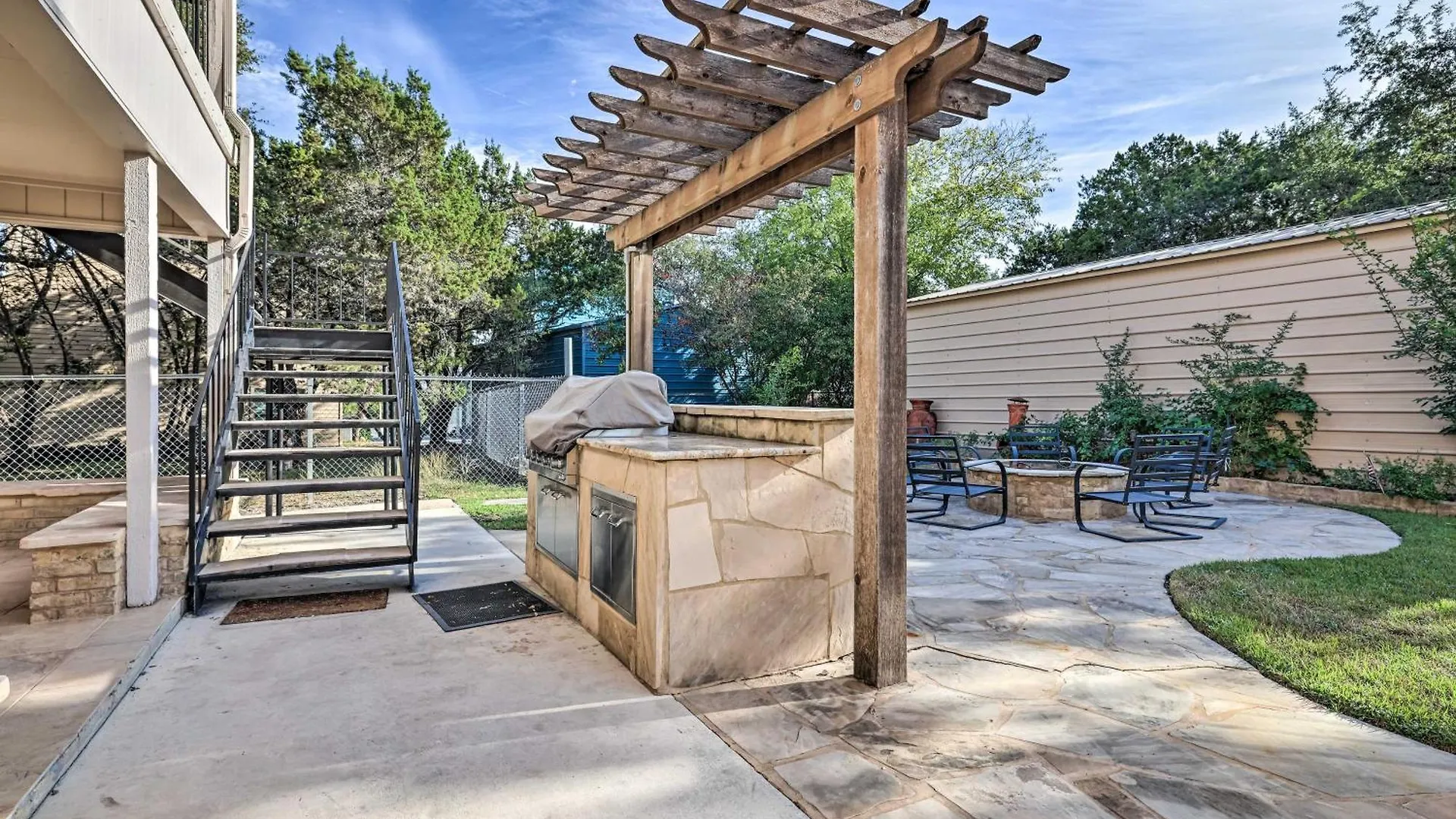 Canyon Hill Country And Water Views! Canyon Lake