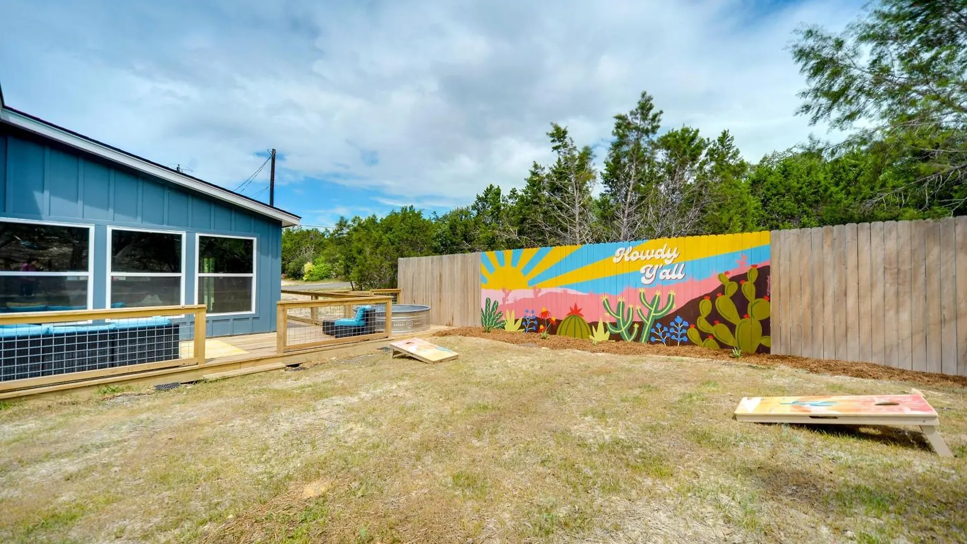 Canyon Oasis Backyard And Wraparound Deck! Holiday home *