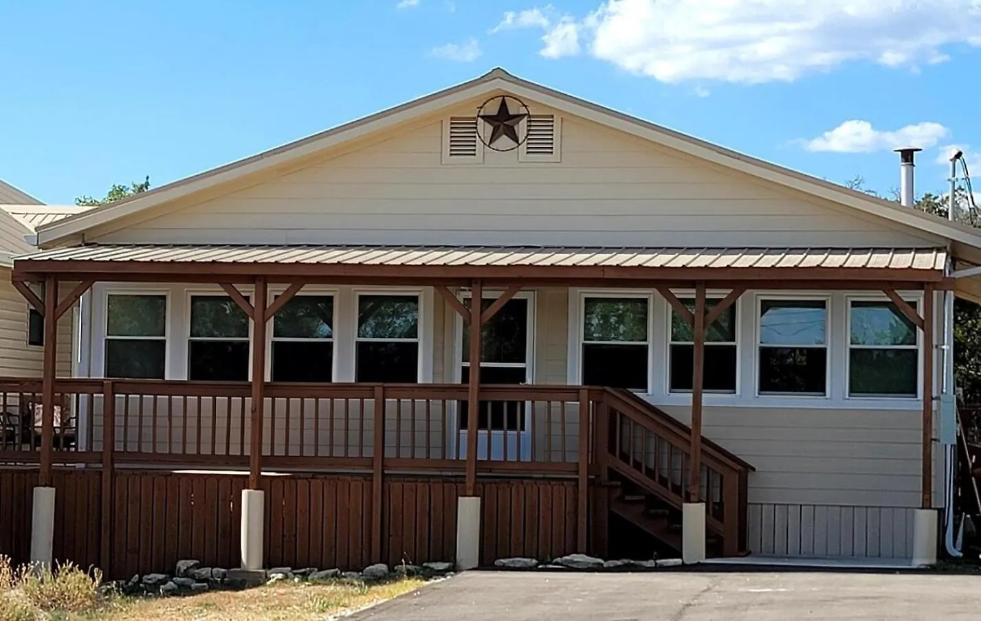 Classic Charm Close To Canyon Lake