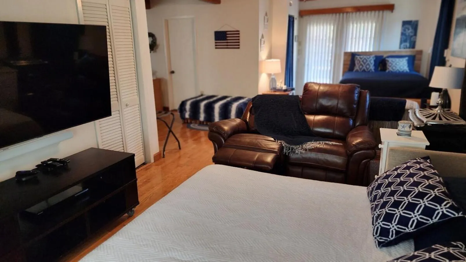 Classic Charm Close To Canyon Lake