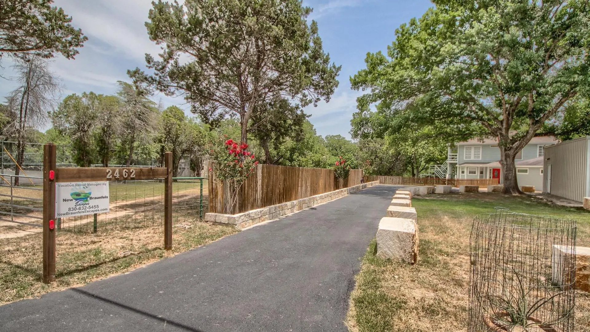 Players Place Prd 2462 Canyon Lake