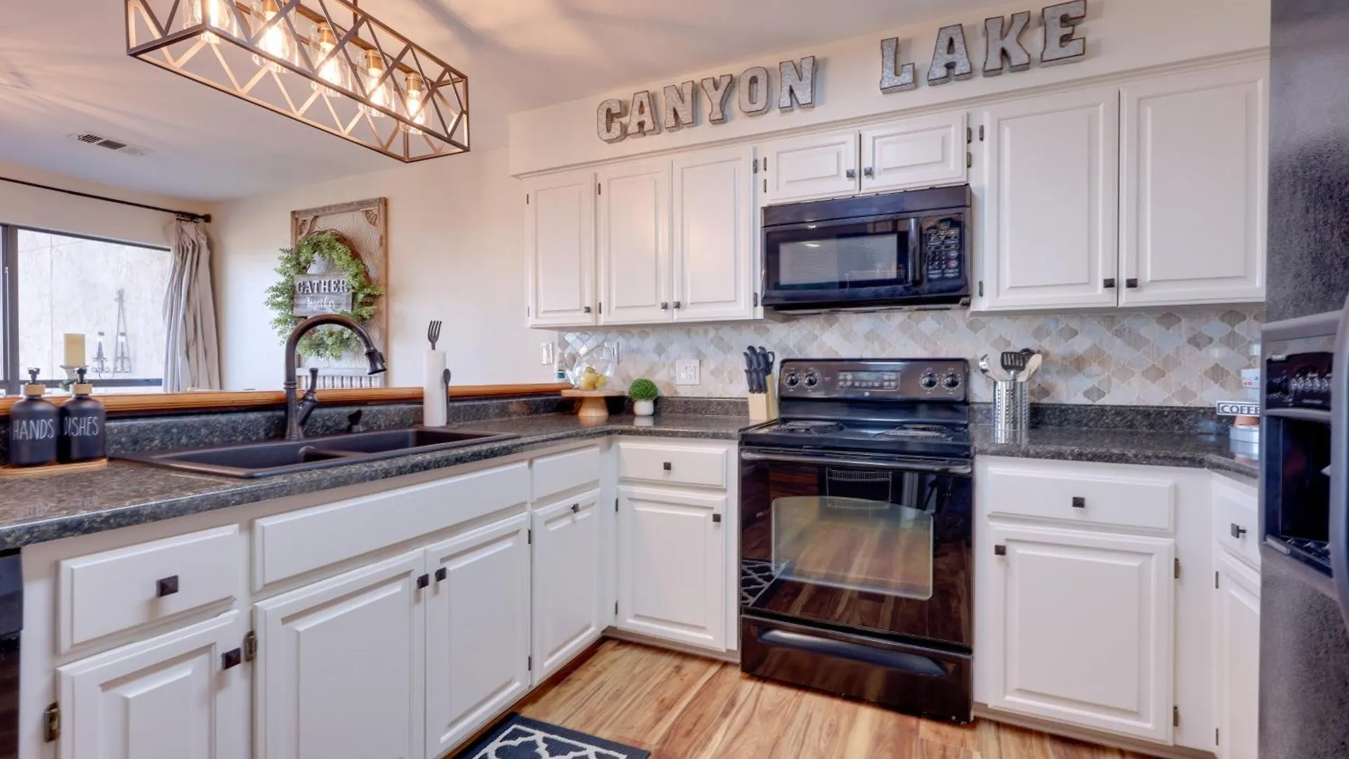 Apartment Canyon Vacation With Views *