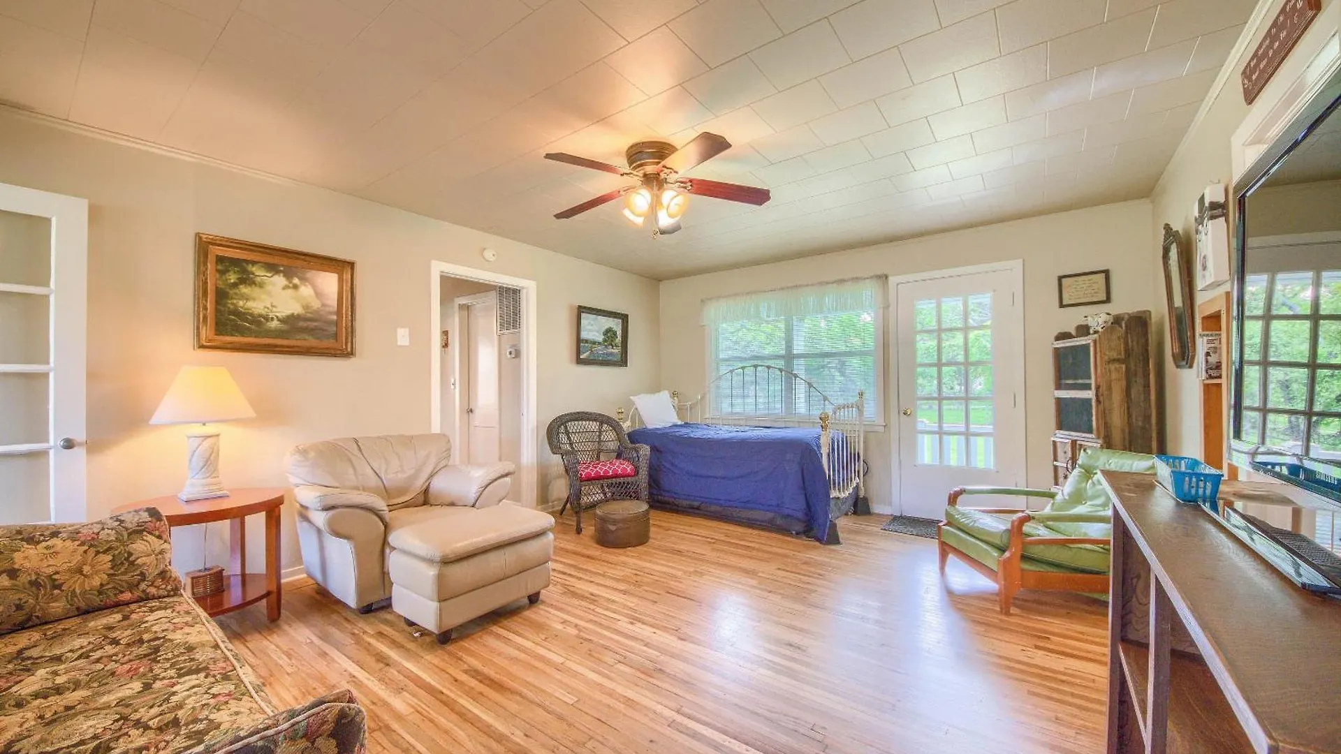 Holiday home Rr 9084b3 Texas Blue Wagon Canyon Lake