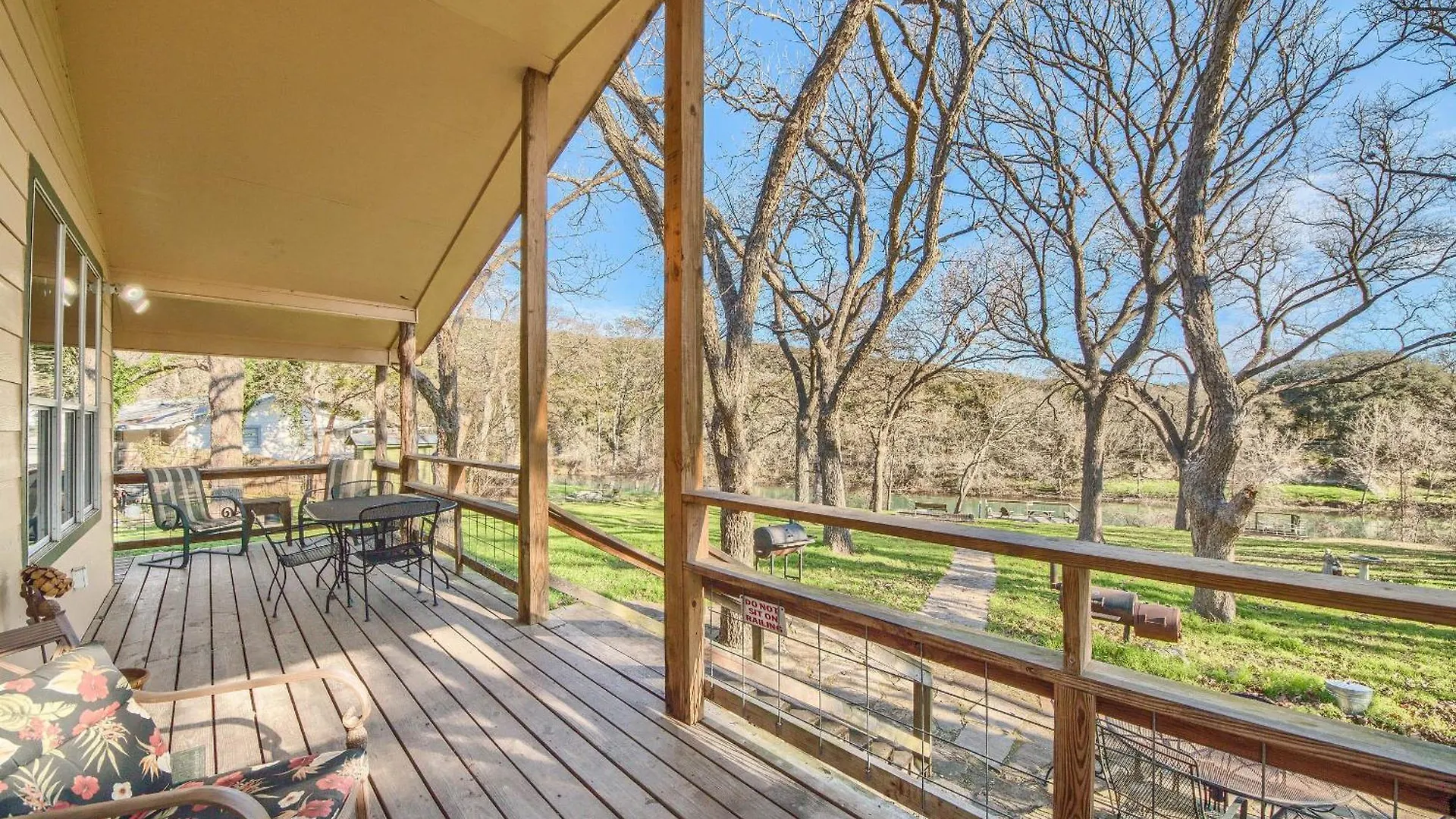 Rr 9084b3 Texas Blue Wagon Holiday home