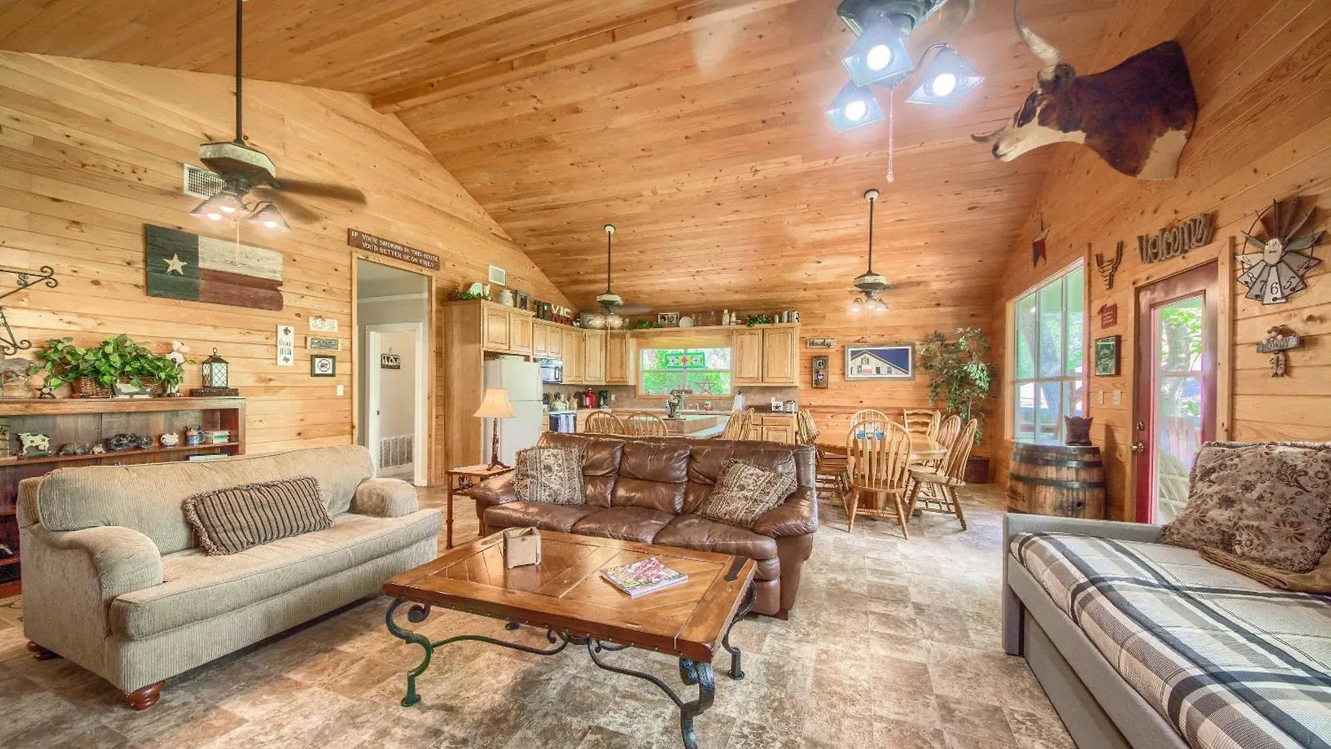 Rr 9084b3 Texas Blue Wagon Holiday home