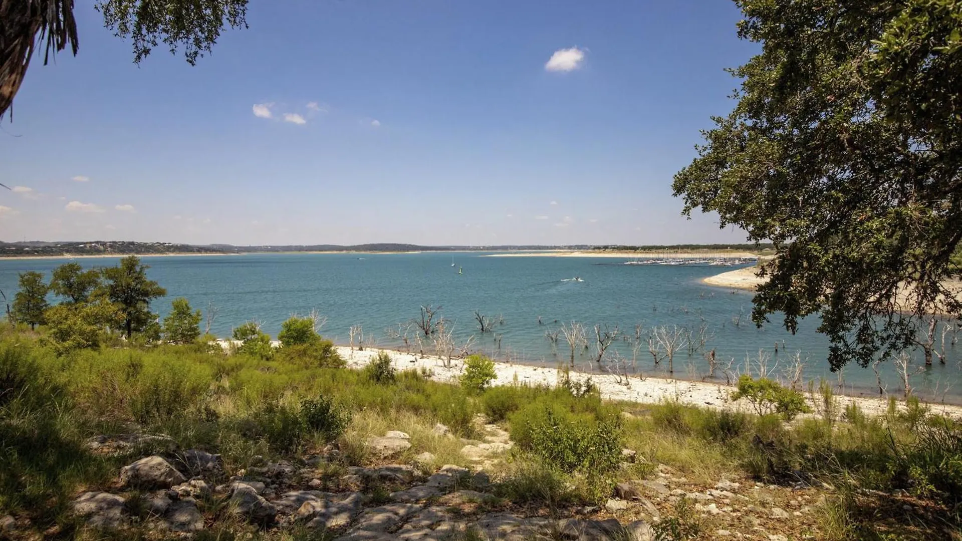 Lakeside Escape Canyon Lake