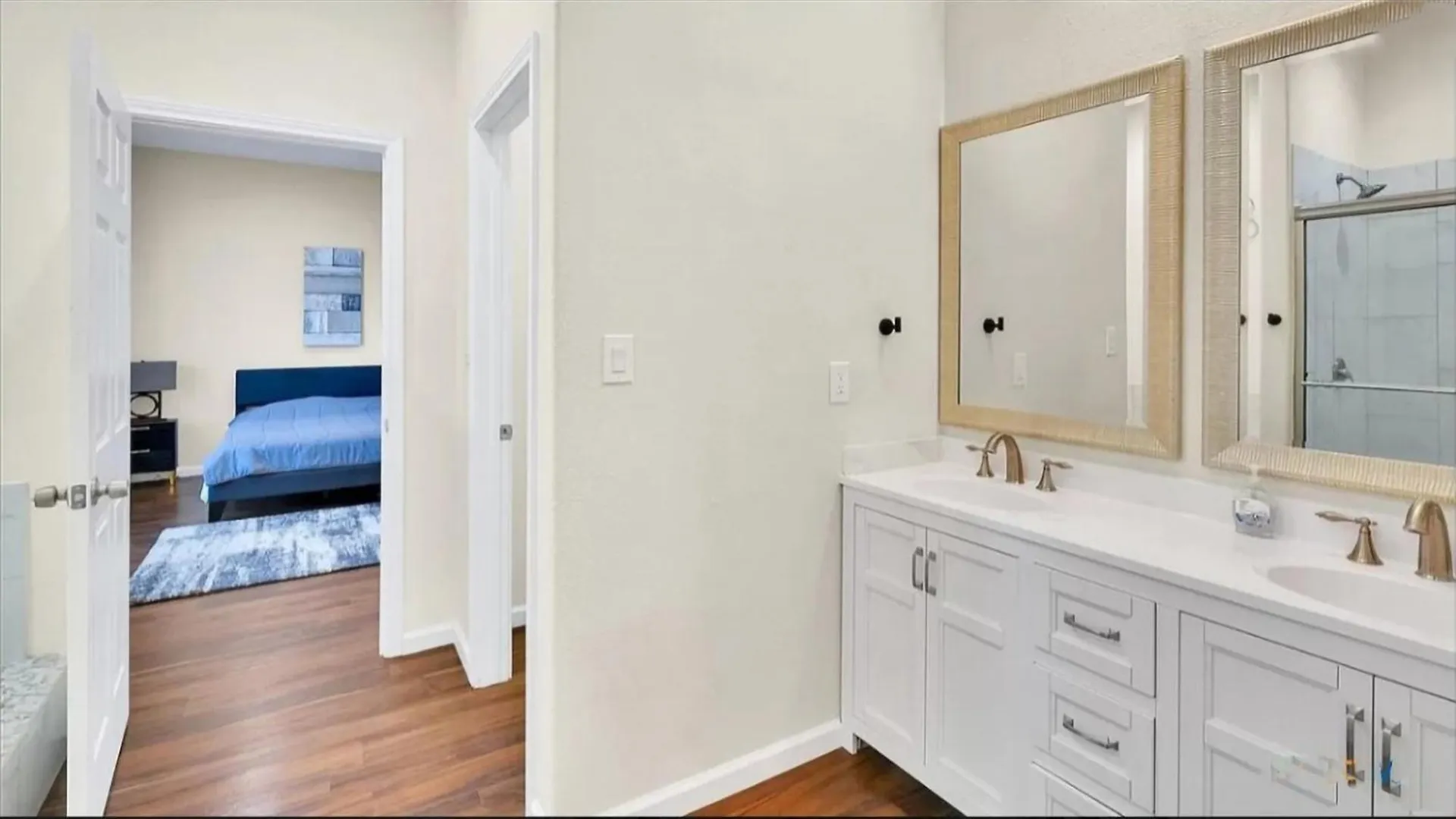 Villa Lakeside Mansion Minutes To The