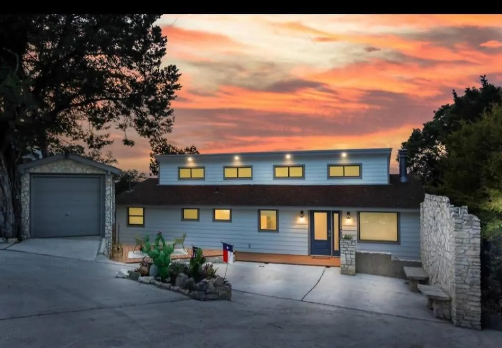 Canyon Luxury Getaway, Hot Tub With Lakeview