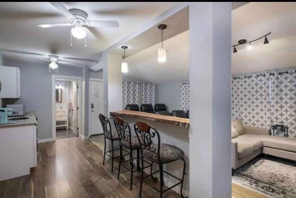 Canyon Luxury Getaway, Hot Tub With Lakeview Holiday home *