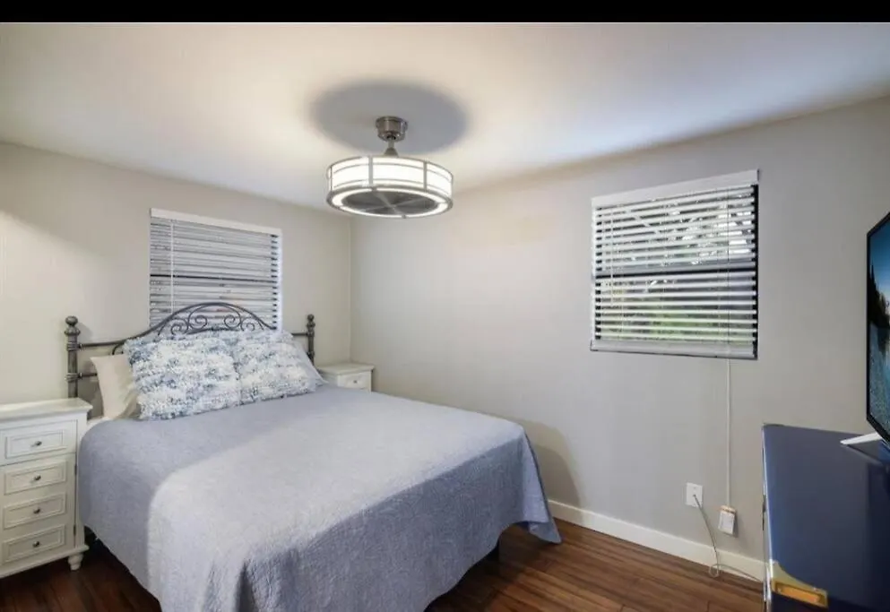 Holiday home Canyon Luxury Getaway, Hot Tub With Lakeview