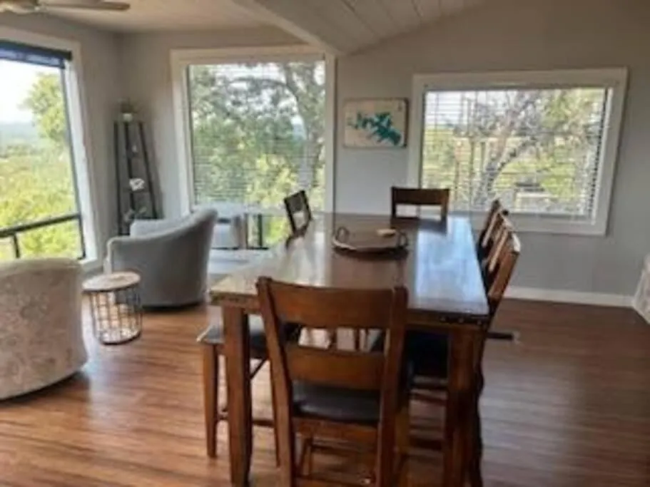 Holiday home Canyon Luxury Getaway, Hot Tub With Lakeview