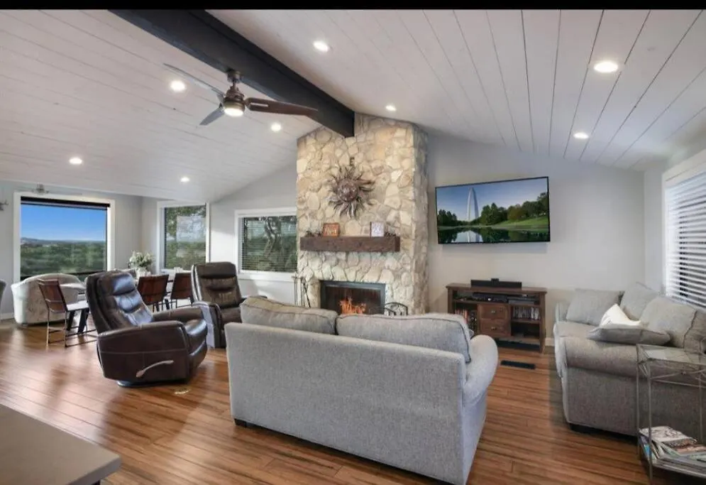 Holiday home Canyon Luxury Getaway, Hot Tub With Lakeview Canyon Lake