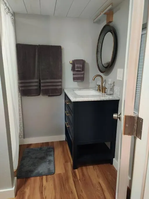 Canyon Luxury Getaway, Hot Tub With Lakeview Holiday home