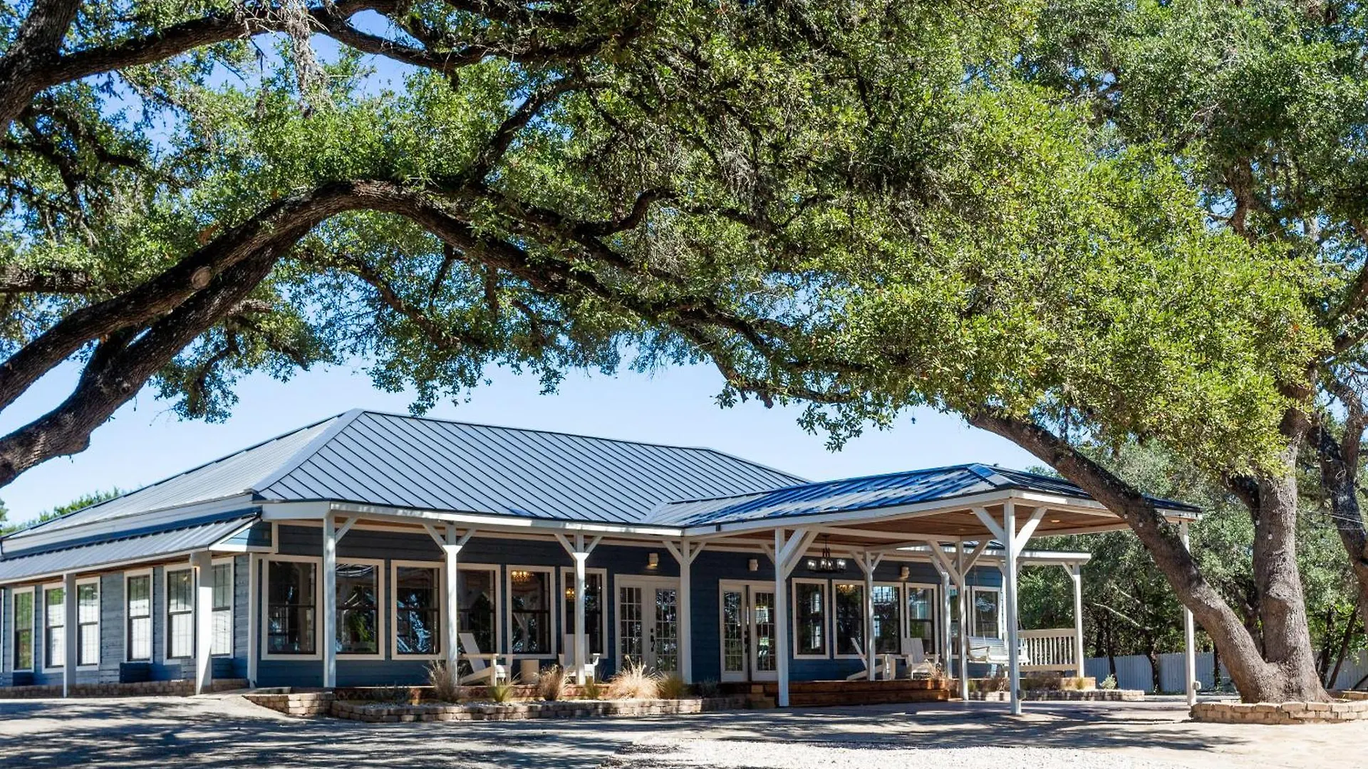 The Claire Hotel Canyon Lake