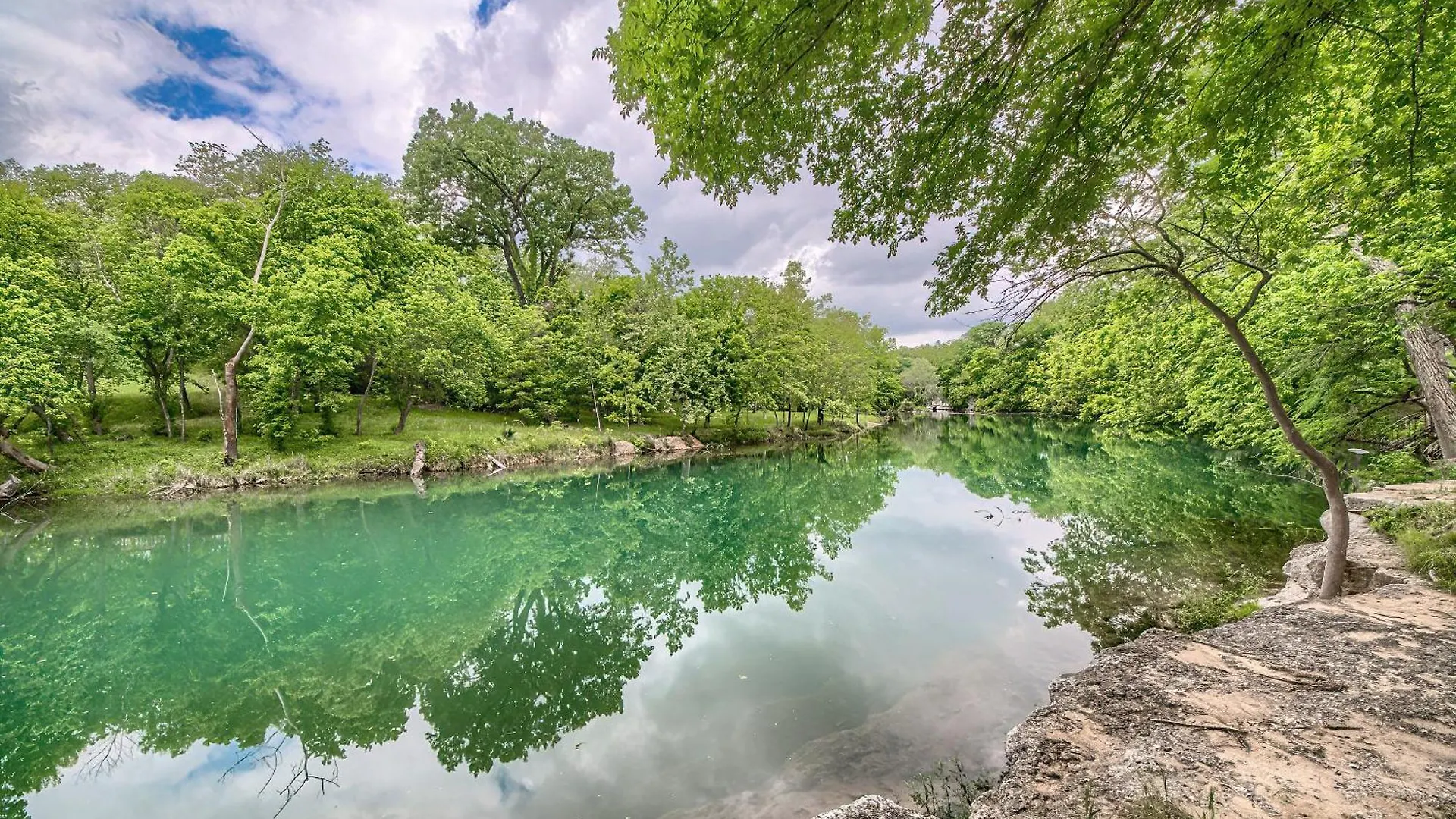 Cl 2849 River Escape At Horseshoe Falls *