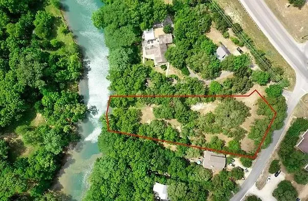 Cl 2849 River Escape At Horseshoe Falls * Canyon Lake