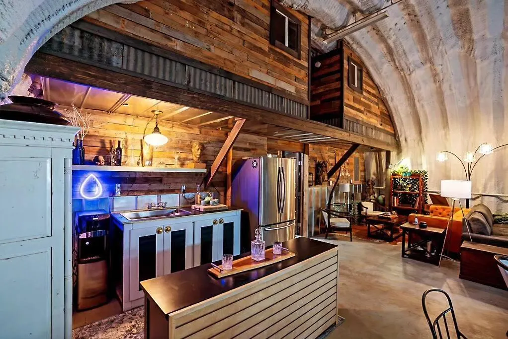 Hill Country Hangar With Hottub, 7 Minutes From The River And Semesterbostad *