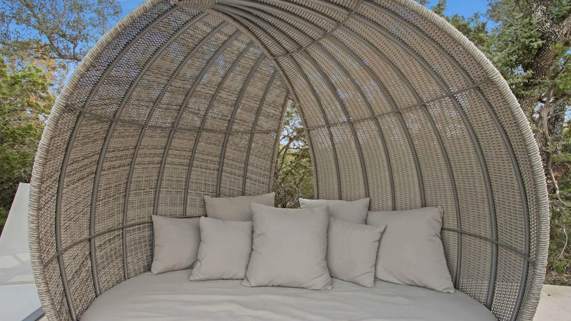 Starlight Horizon A - The Armadillo Holiday home *
