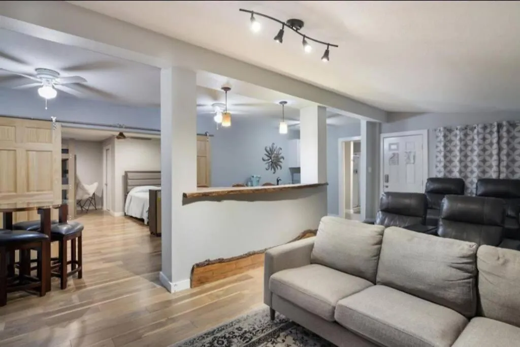 Holiday home Canyon Luxury Getaway, Hot Tub With Lakeview