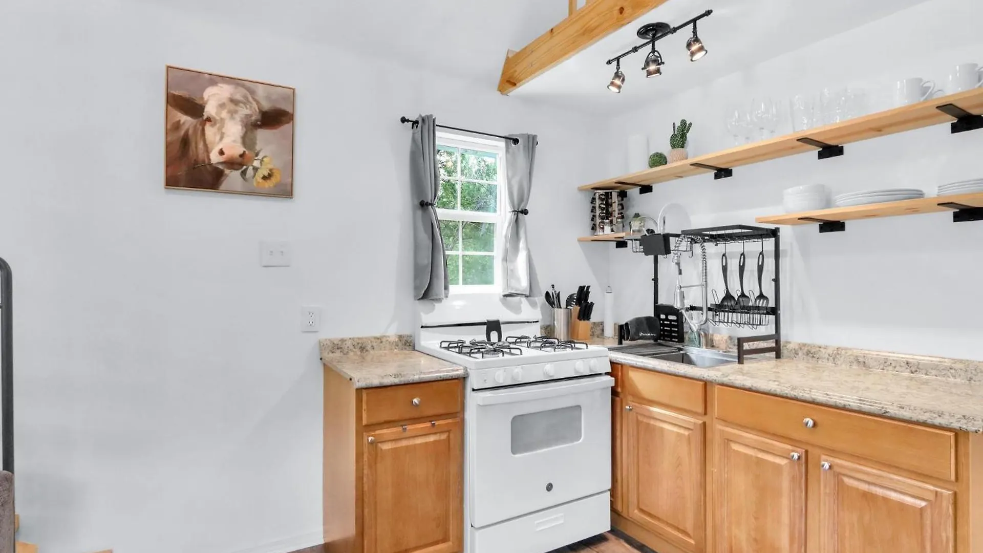 Lakewood Estates - Cozy Loft Holiday home *
