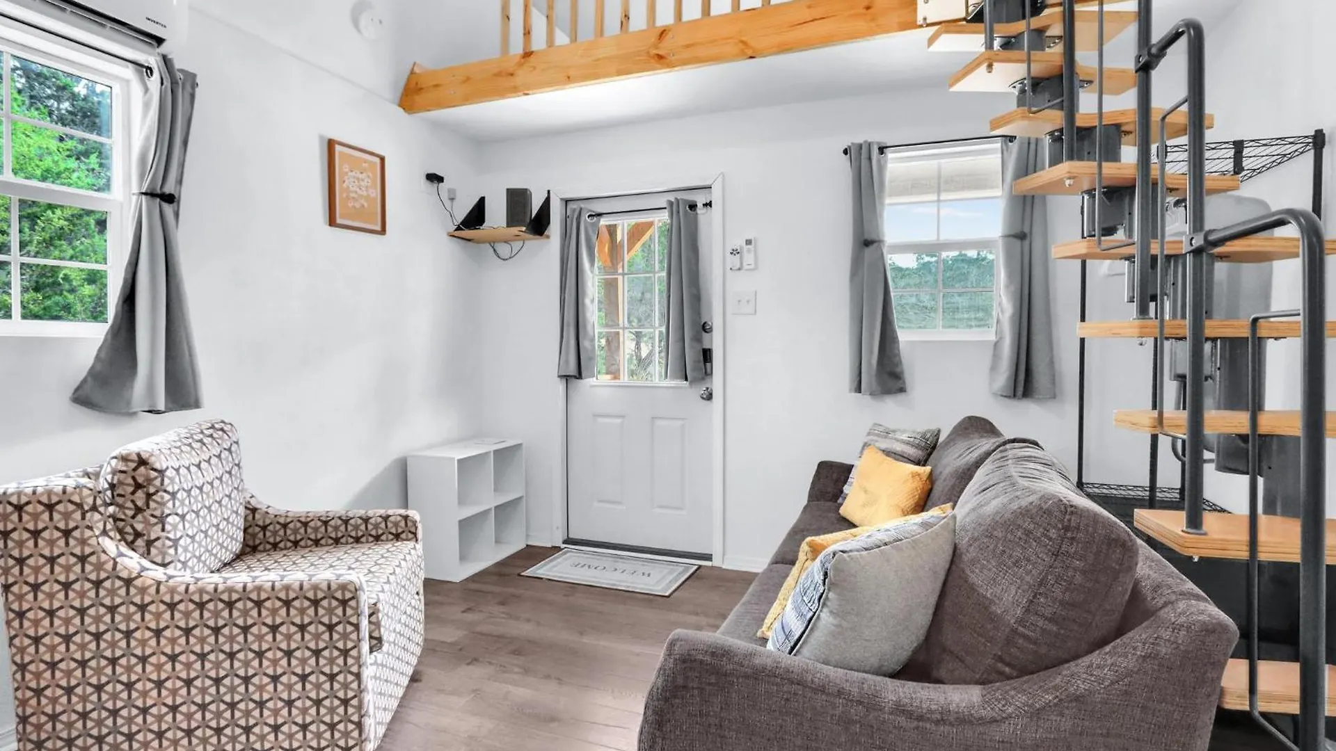 Lakewood Estates - Cozy Loft Canyon Lake