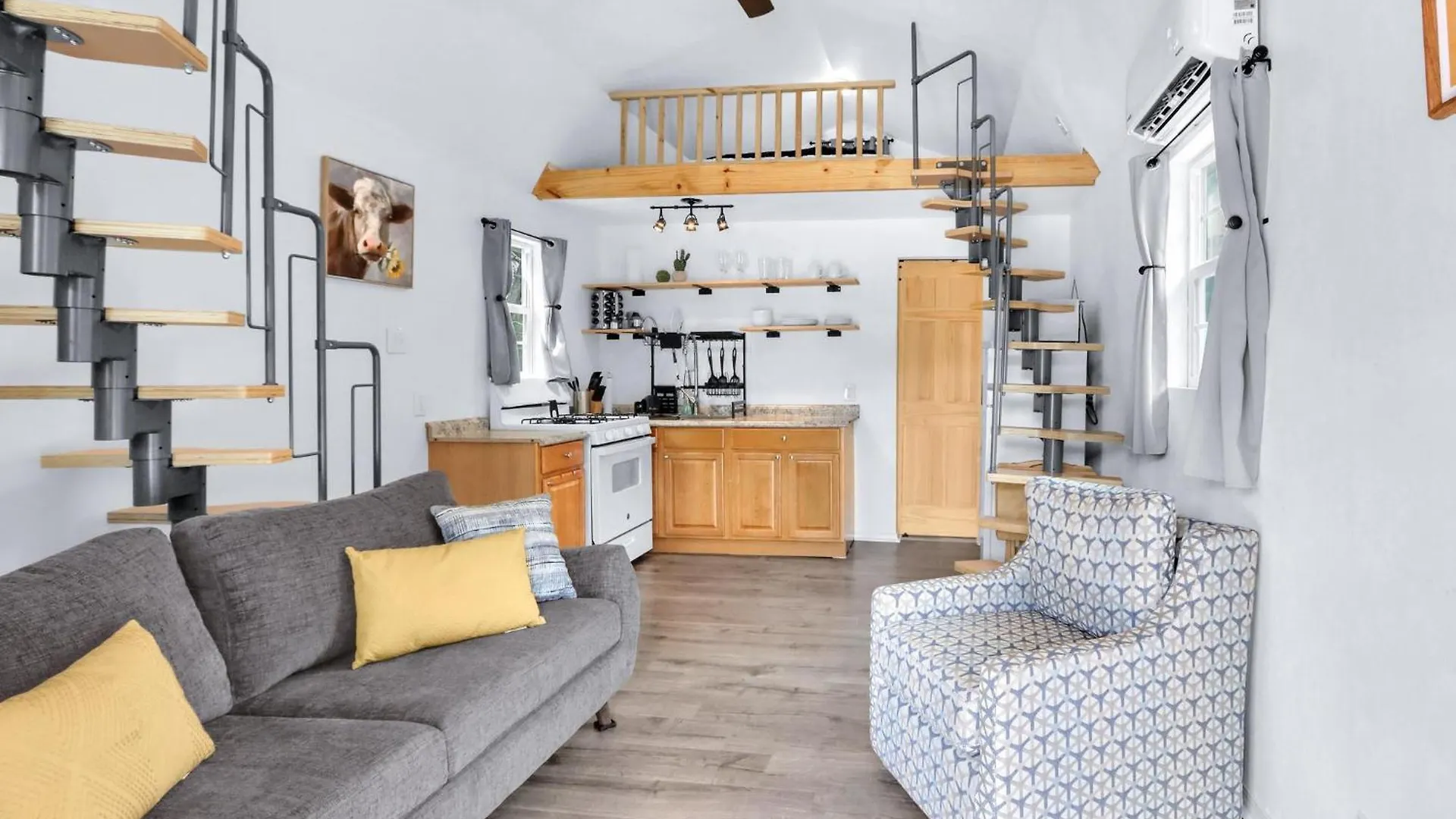 Lakewood Estates - Cozy Loft