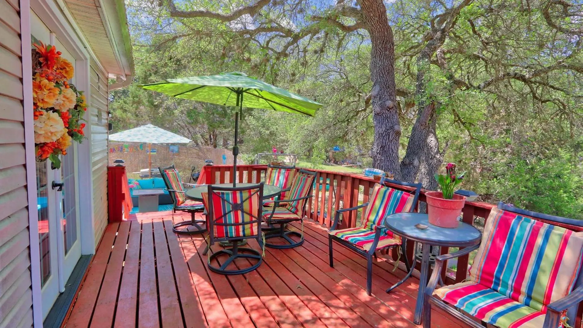 Mimi's Place * Canyon Lake