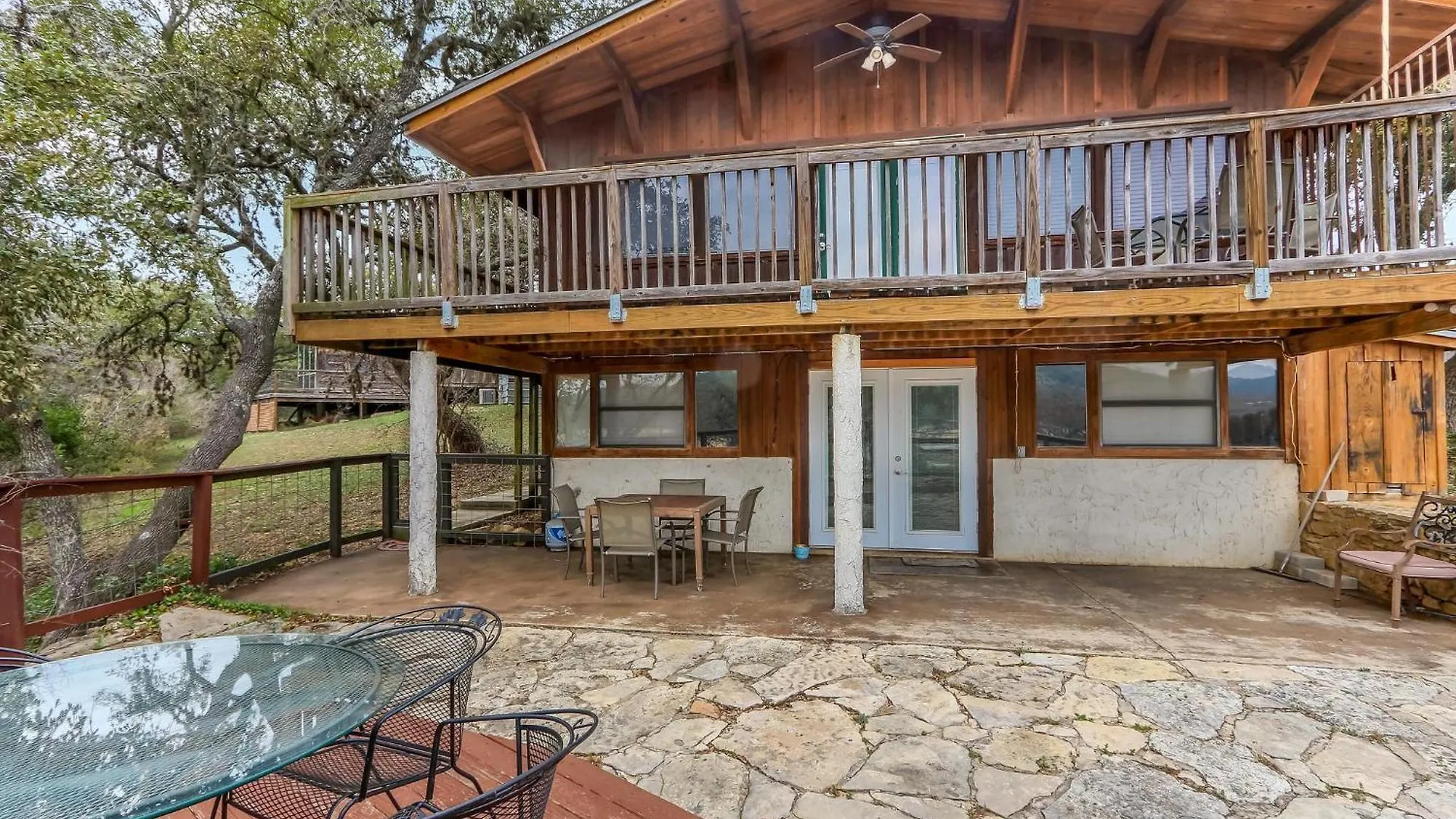 Rick's River Haus Holiday home