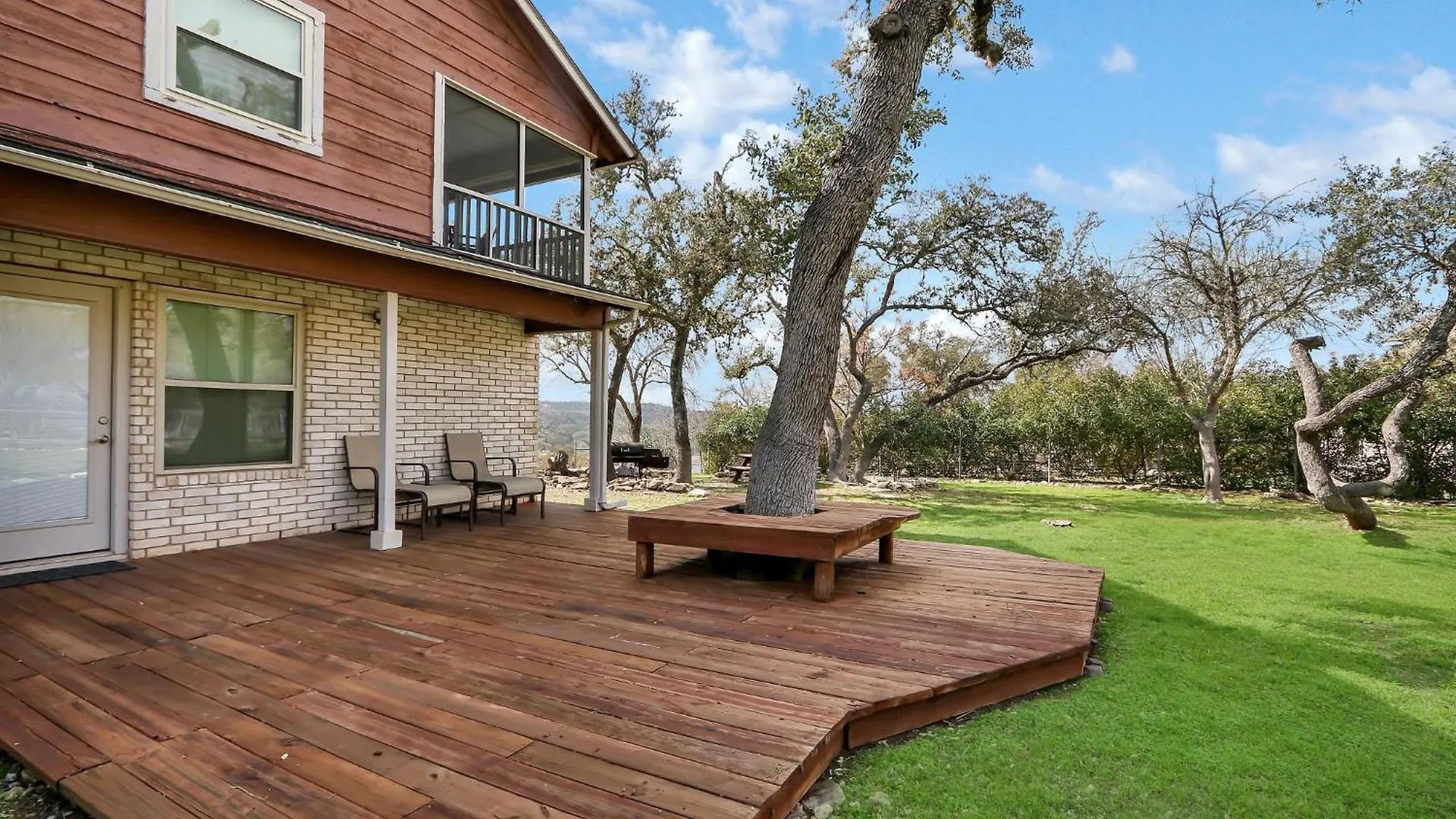 Lakeside Overlook Holiday home