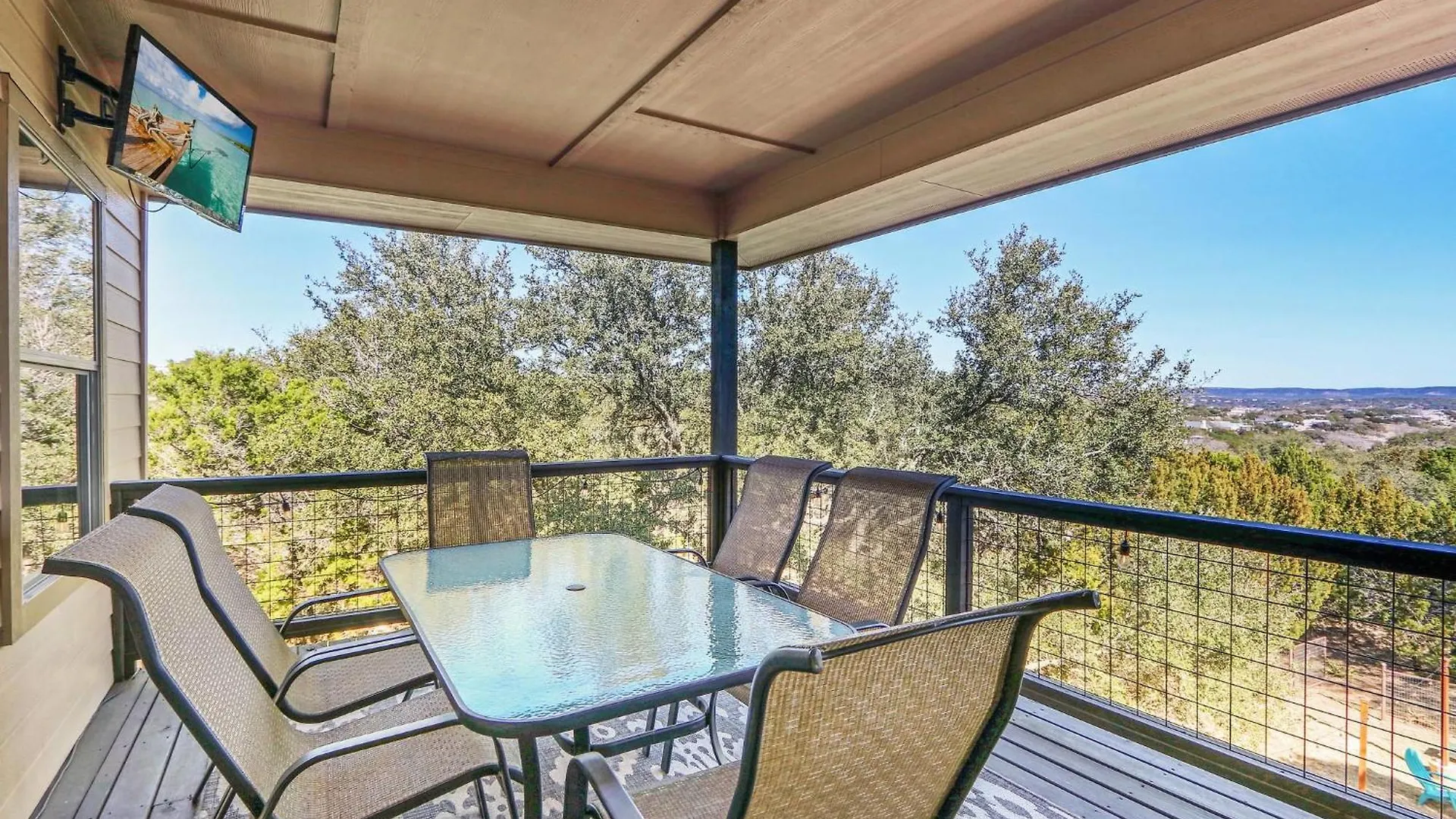 Decked Out * Canyon Lake