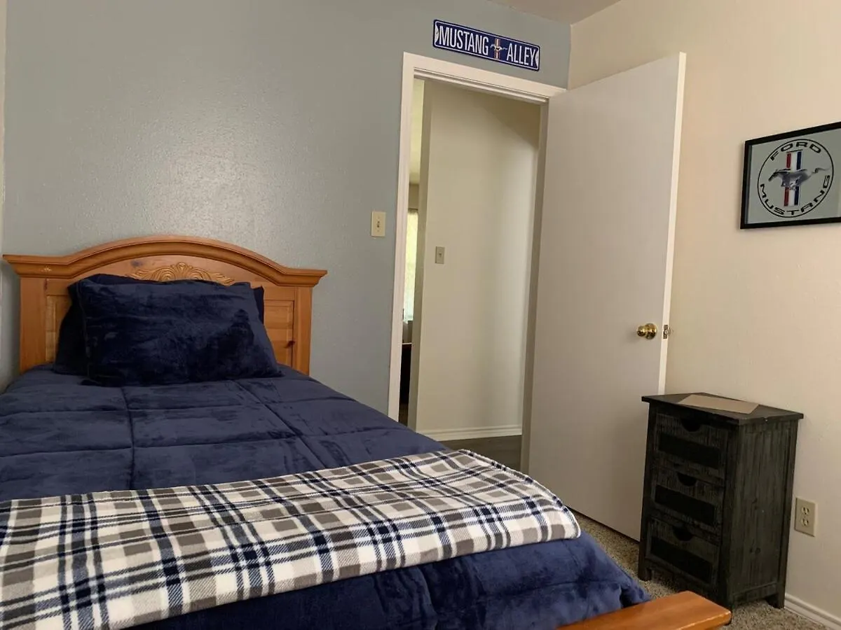 Holiday home Hill Country Casita 3 Minutes From Guadalupe River & Canyon Canyon Lake