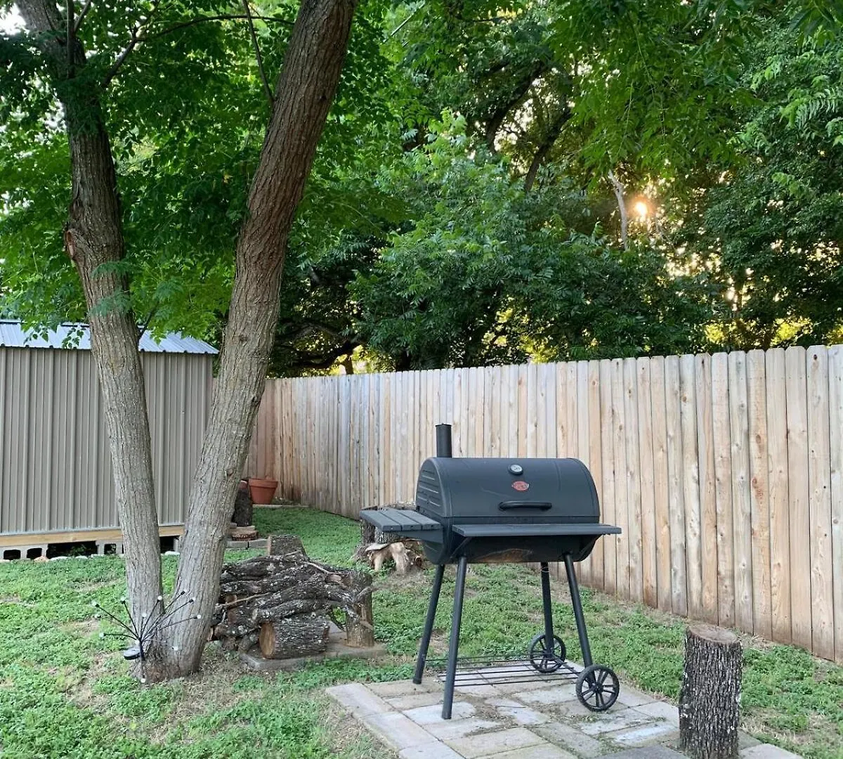 Holiday home Hill Country Casita 3 Minutes From Guadalupe River & Canyon Canyon Lake