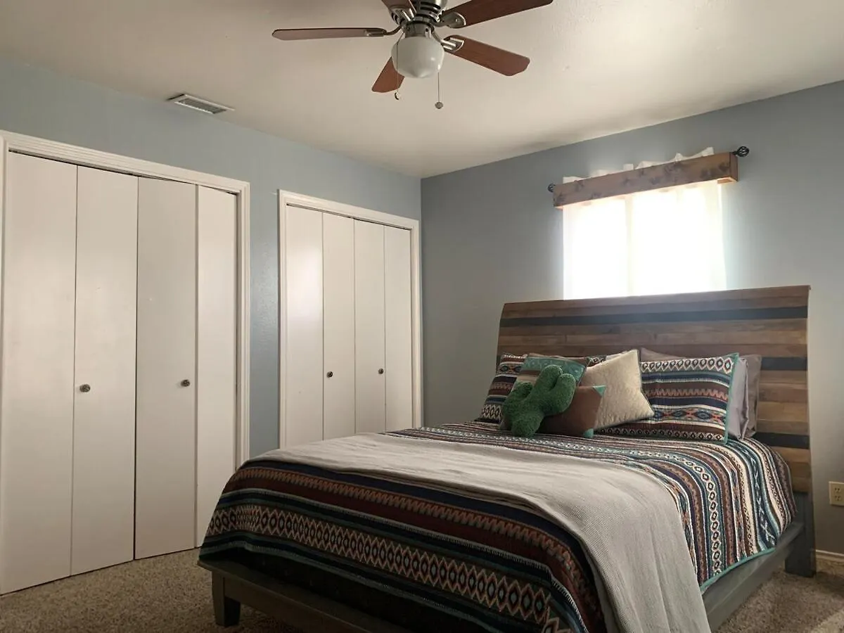 Hill Country Casita 3 Minutes From Guadalupe River & Canyon Canyon Lake