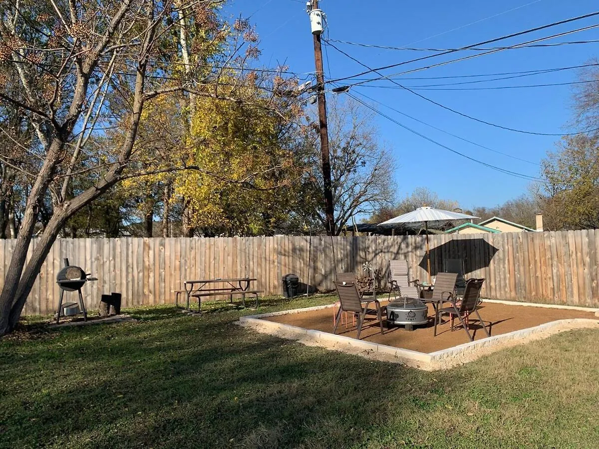 Hill Country Casita 3 Minutes From Guadalupe River & Canyon