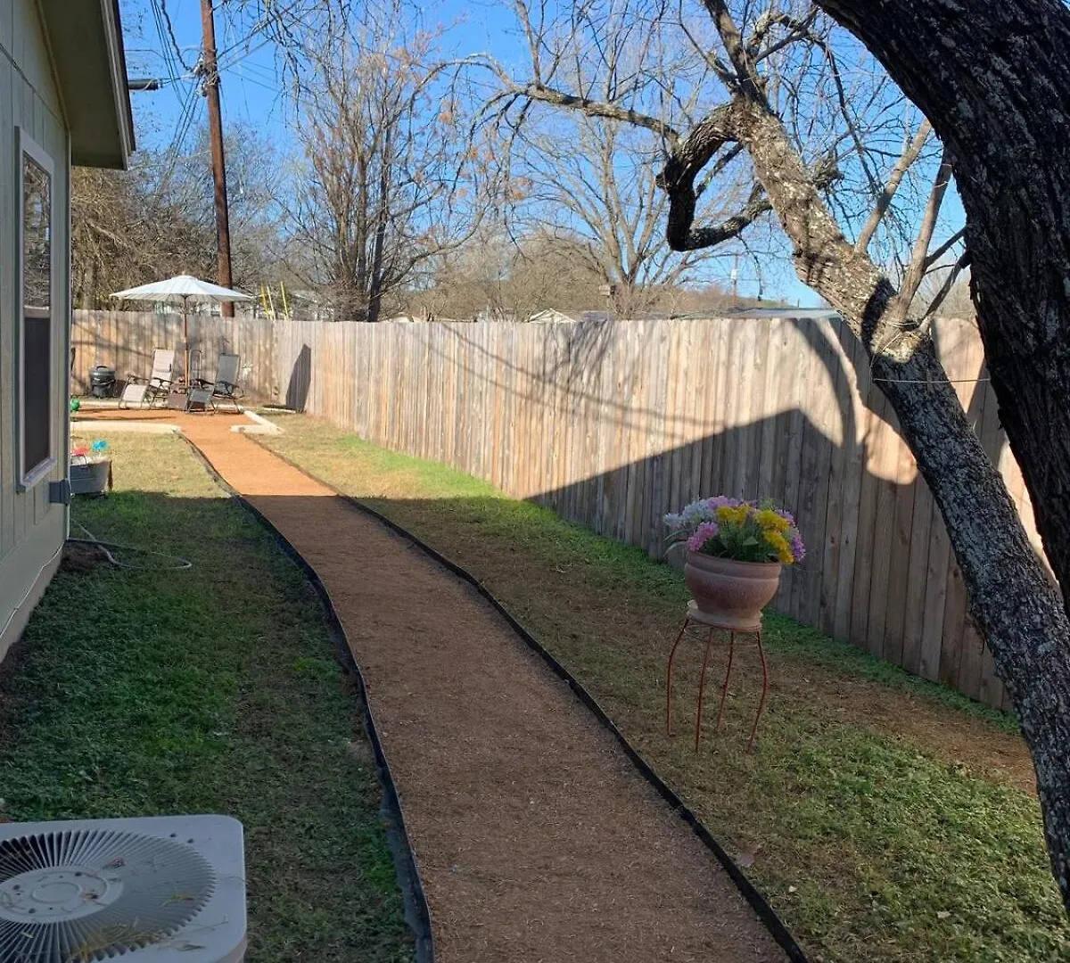 Hill Country Casita 3 Minutes From Guadalupe River & Canyon *
