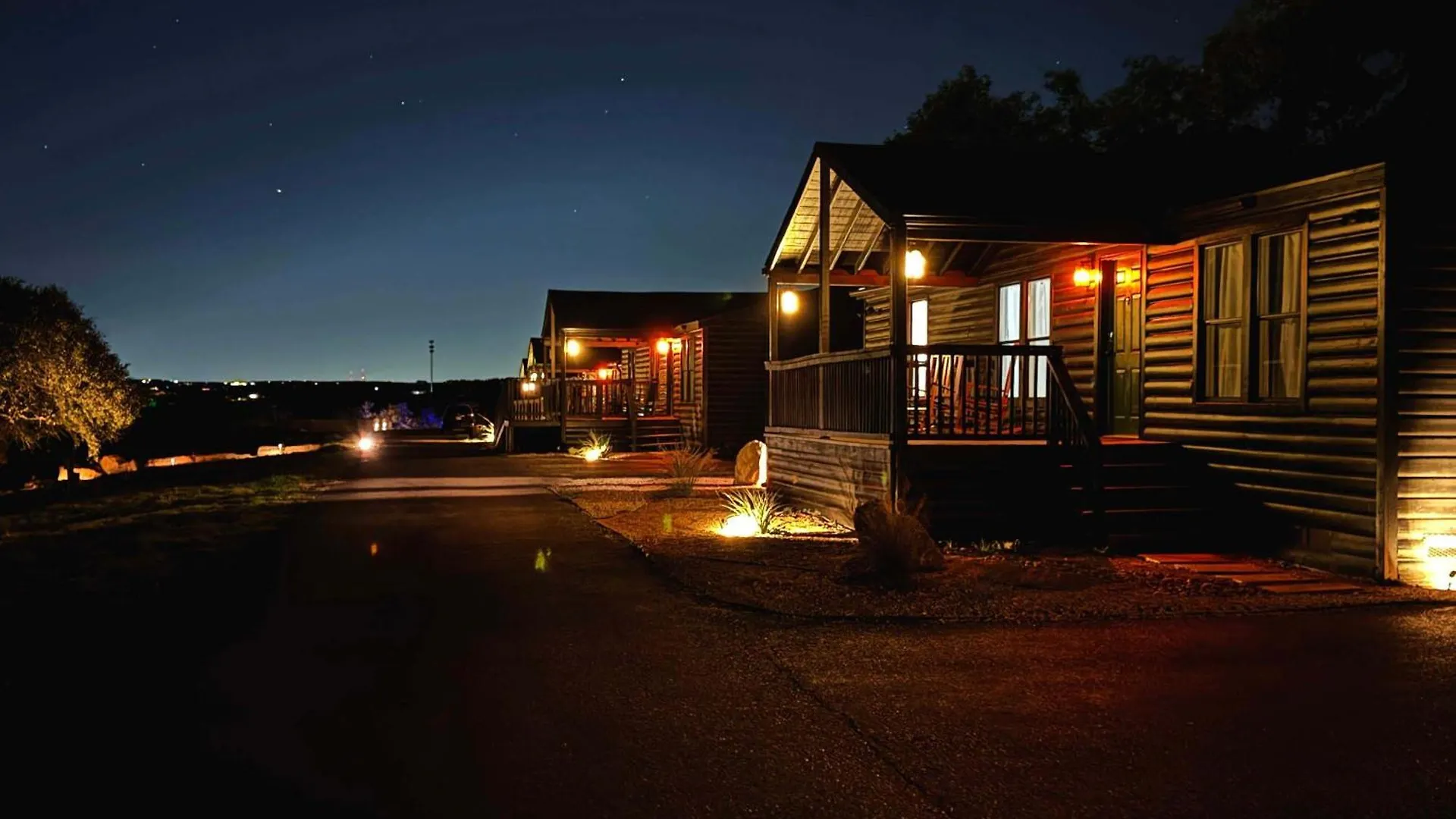 Starlight Horizon 2 - C & R * Canyon Lake
