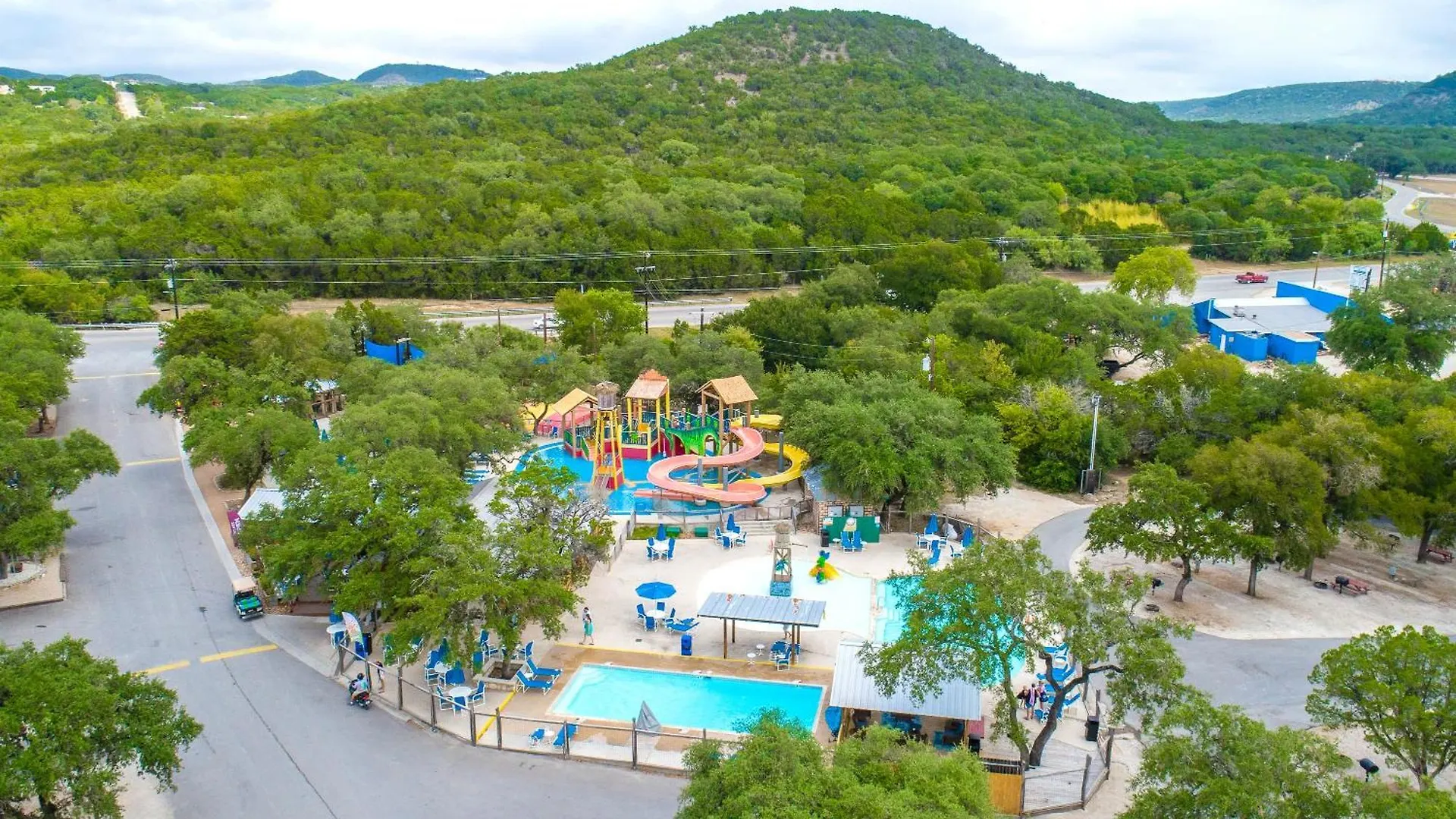 Kamp alanı Jellystone Park Hill Country *