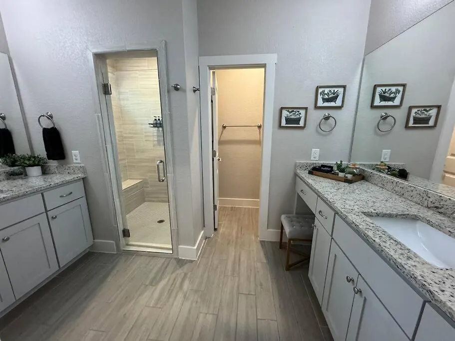 Holiday home King Master Queen And Bunks Fire Pit Gameroom