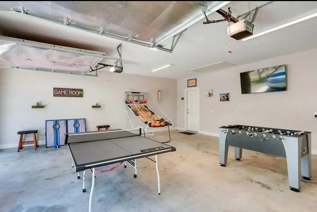 Holiday home King Master Queen And Bunks Fire Pit Gameroom *