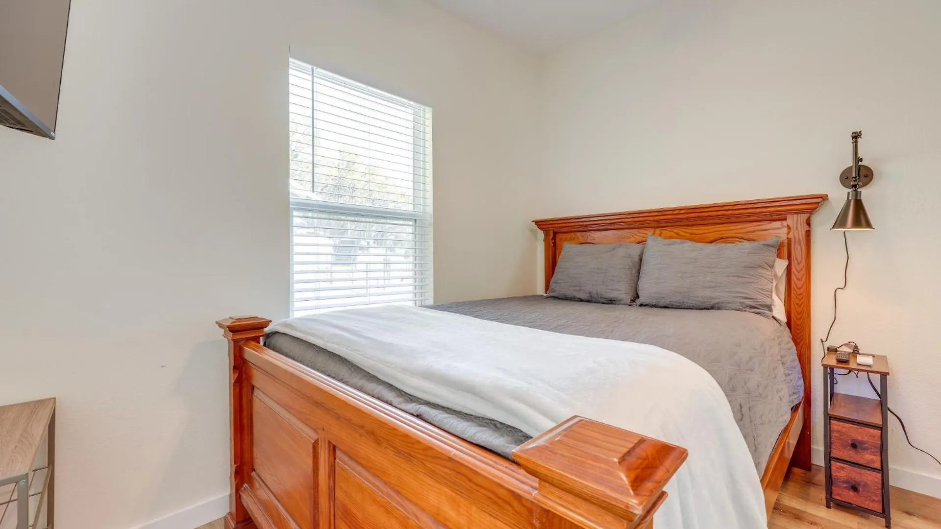 Holiday home Less Than 1 Mi To Canyon With Hot Tub *