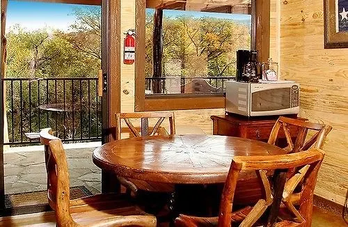 Hideout On The Horseshoe Отель