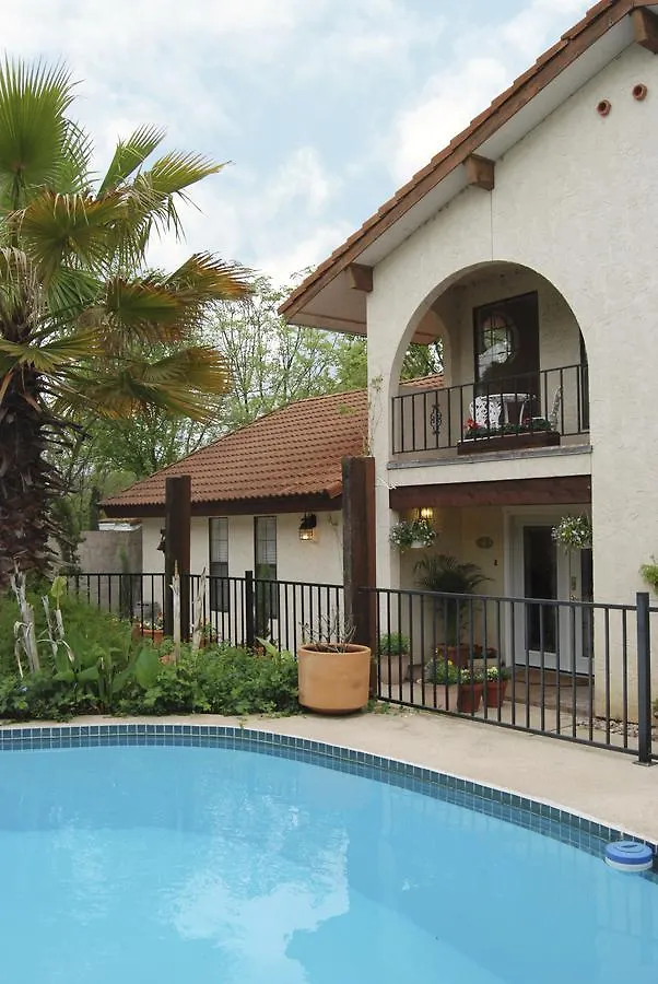 לינה וארוחת בוקר Lakehouse