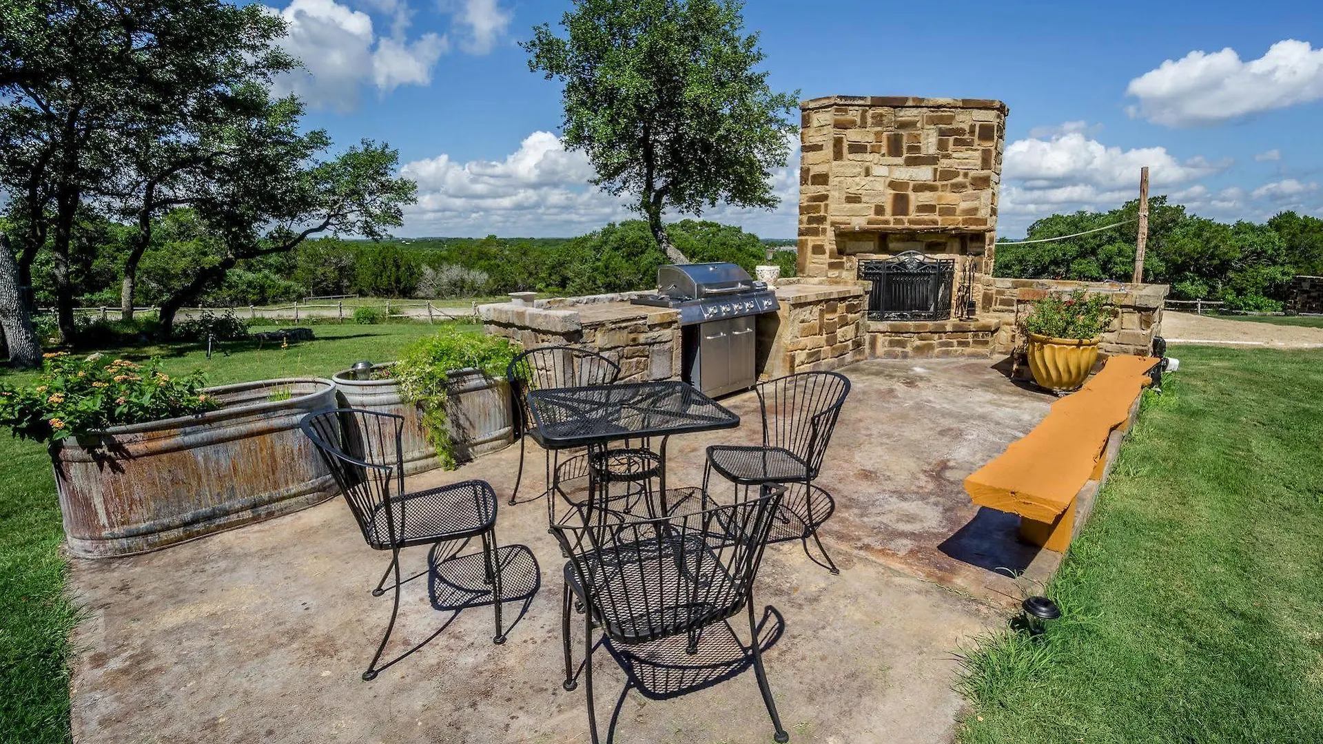 Aparthotel Still Water Ranch 4*