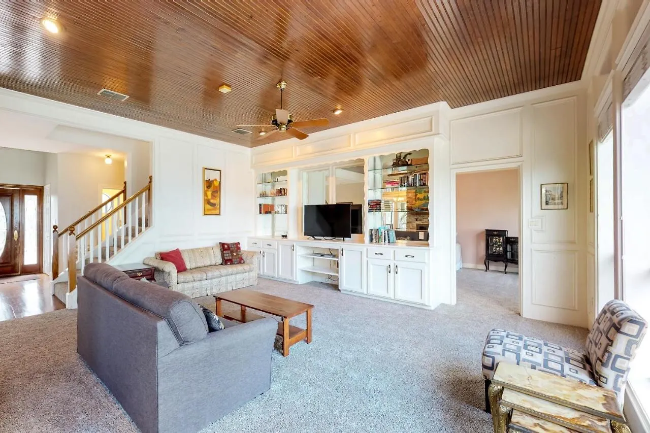 Maverick Mountaintop Retreat Holiday home
