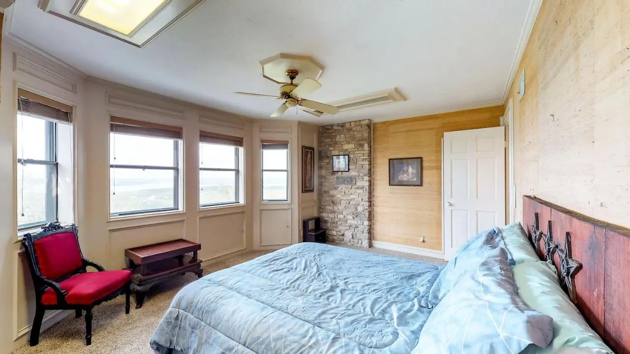 Maverick Mountaintop Retreat *