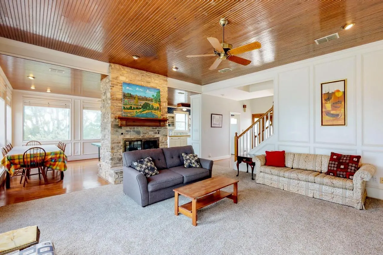 Maverick Mountaintop Retreat