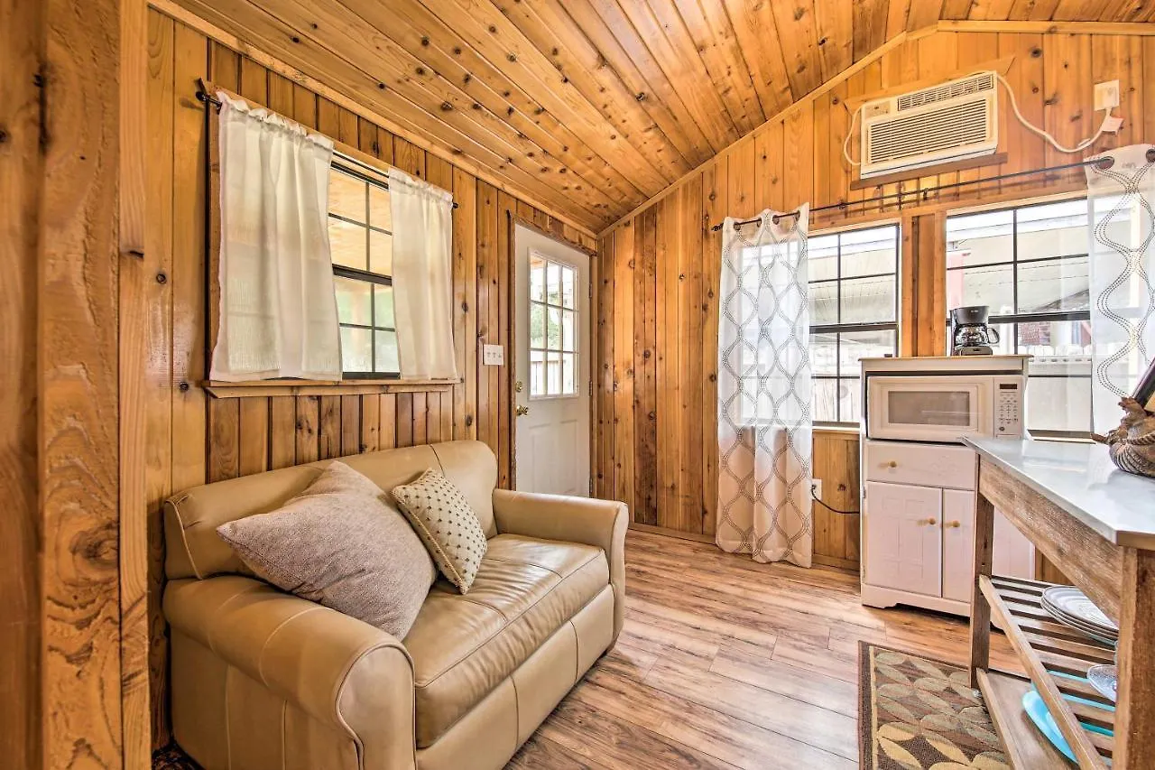 Couples With Luxury Deck, 1 Mi To Canyon Lake! *