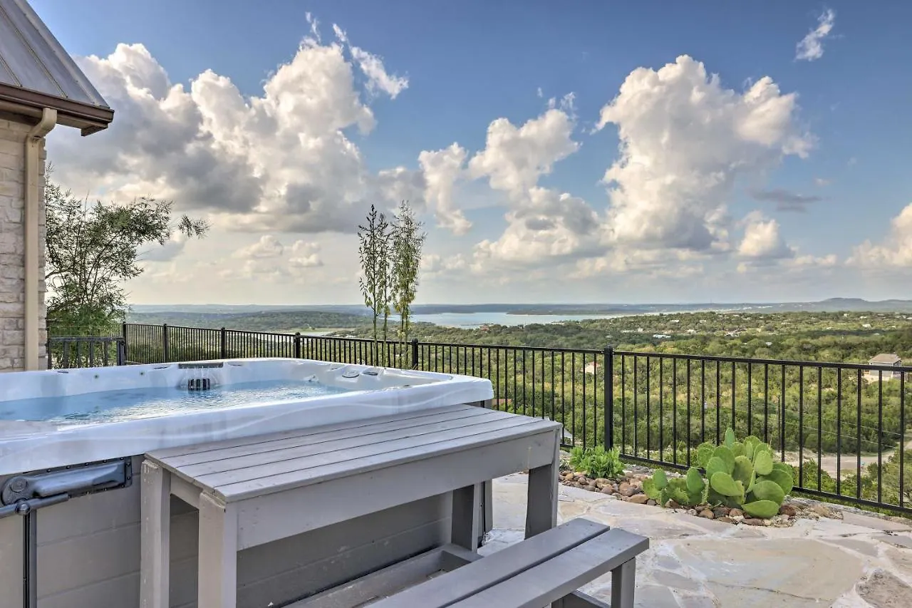 Дом отдыха Lakeview Escape With Hot Tub, 1 Mi To Canyon *