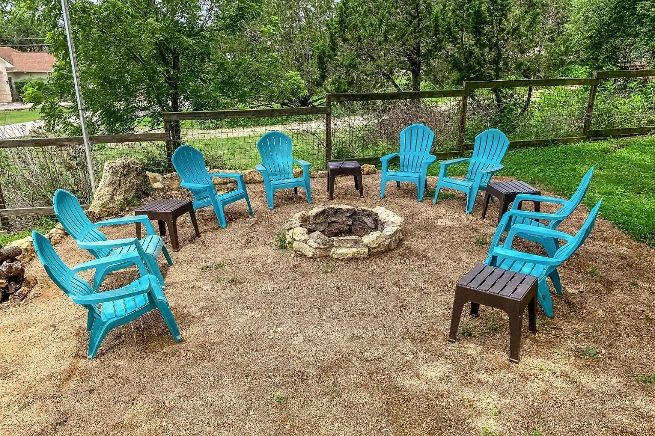 בית נופש Longhorn House